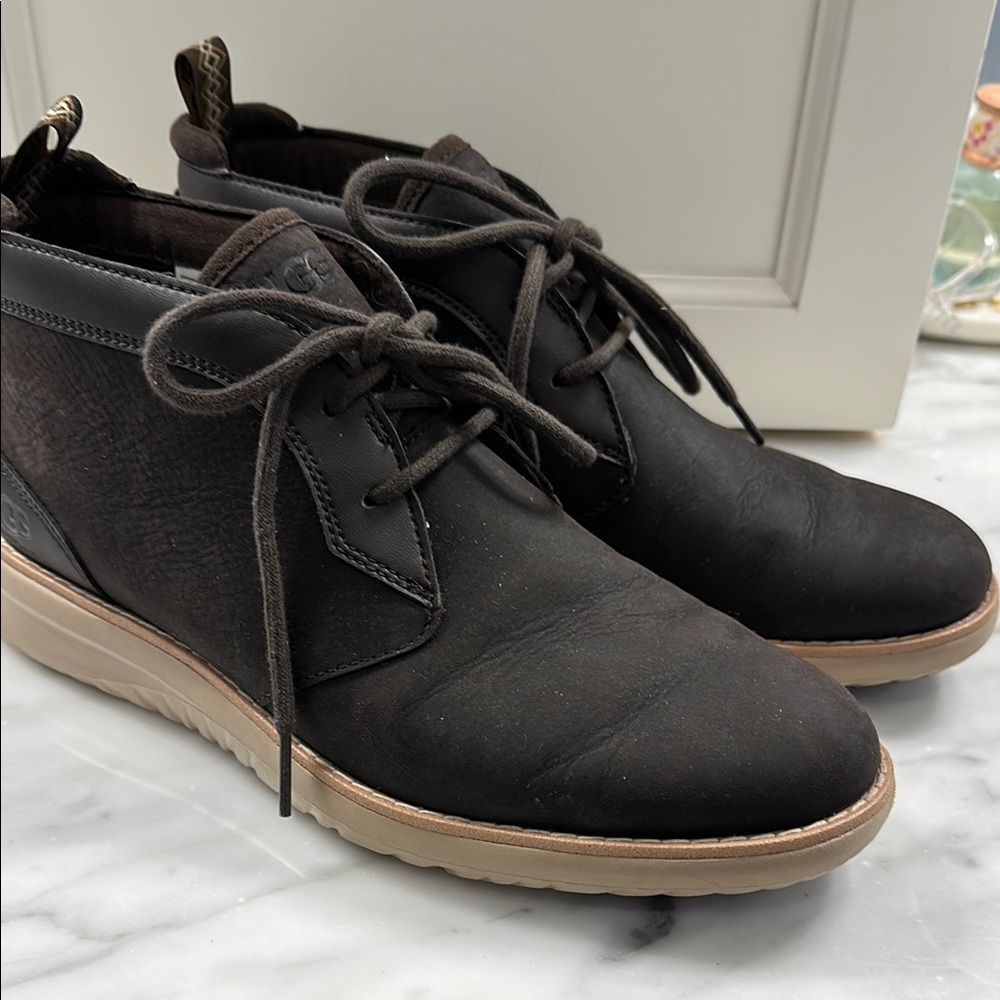 Men's Ugg Brown Leather Chukka Boots
